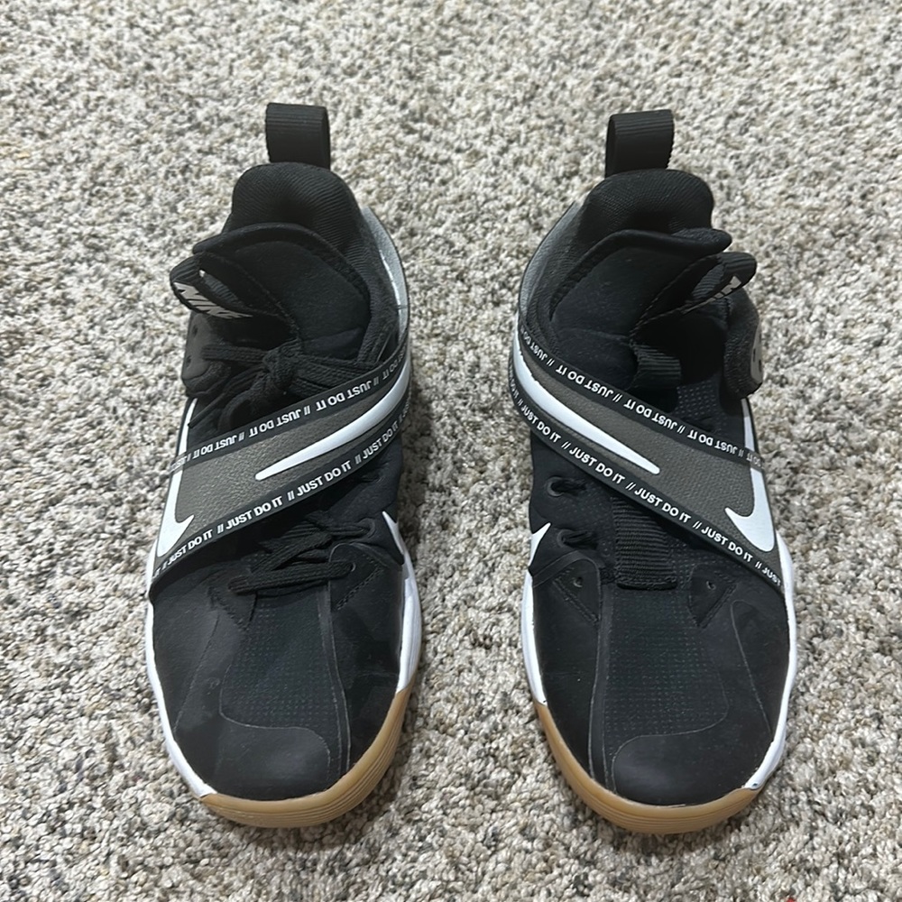 nike volleyball/basketball shoes